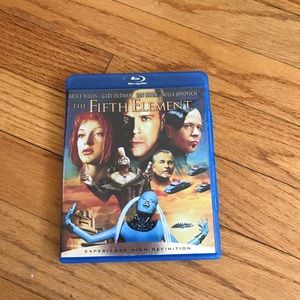 Blue Ray disc “The Fifth Element.”